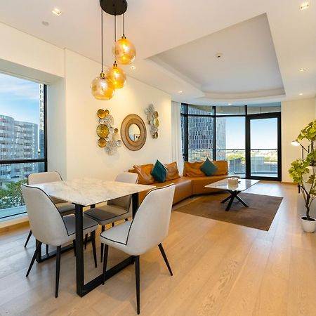 Fam Living - Rp Heights - 3 Mins Walk To Burj Khalifa & Dubai Mall Downtown Dubai Exterior photo