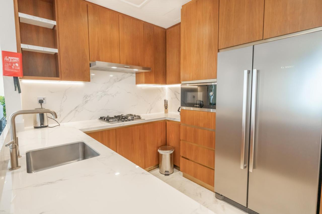 Fam Living - Rp Heights - 3 Mins Walk To Burj Khalifa & Dubai Mall Downtown Dubai Exterior photo