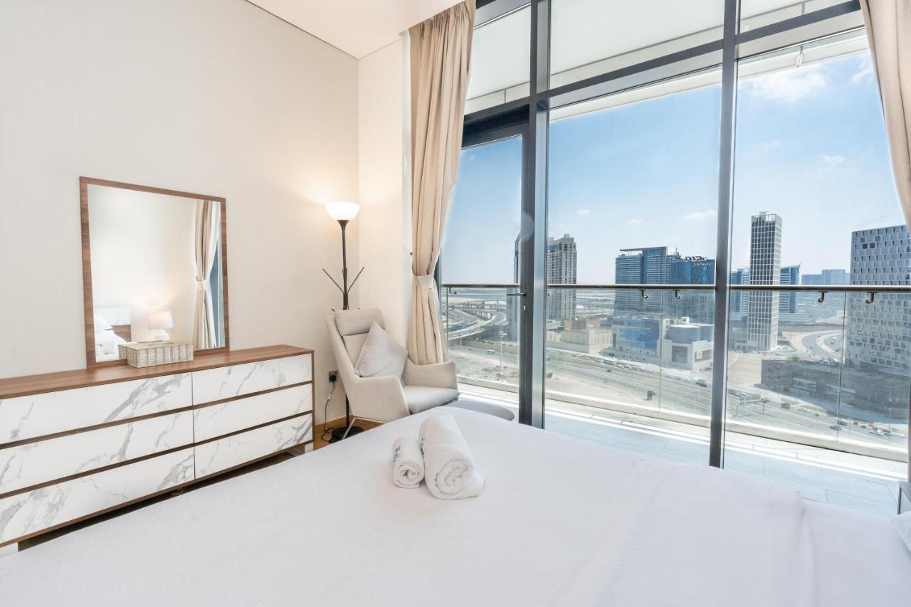 Fam Living - Rp Heights - 3 Mins Walk To Burj Khalifa & Dubai Mall Downtown Dubai Exterior photo