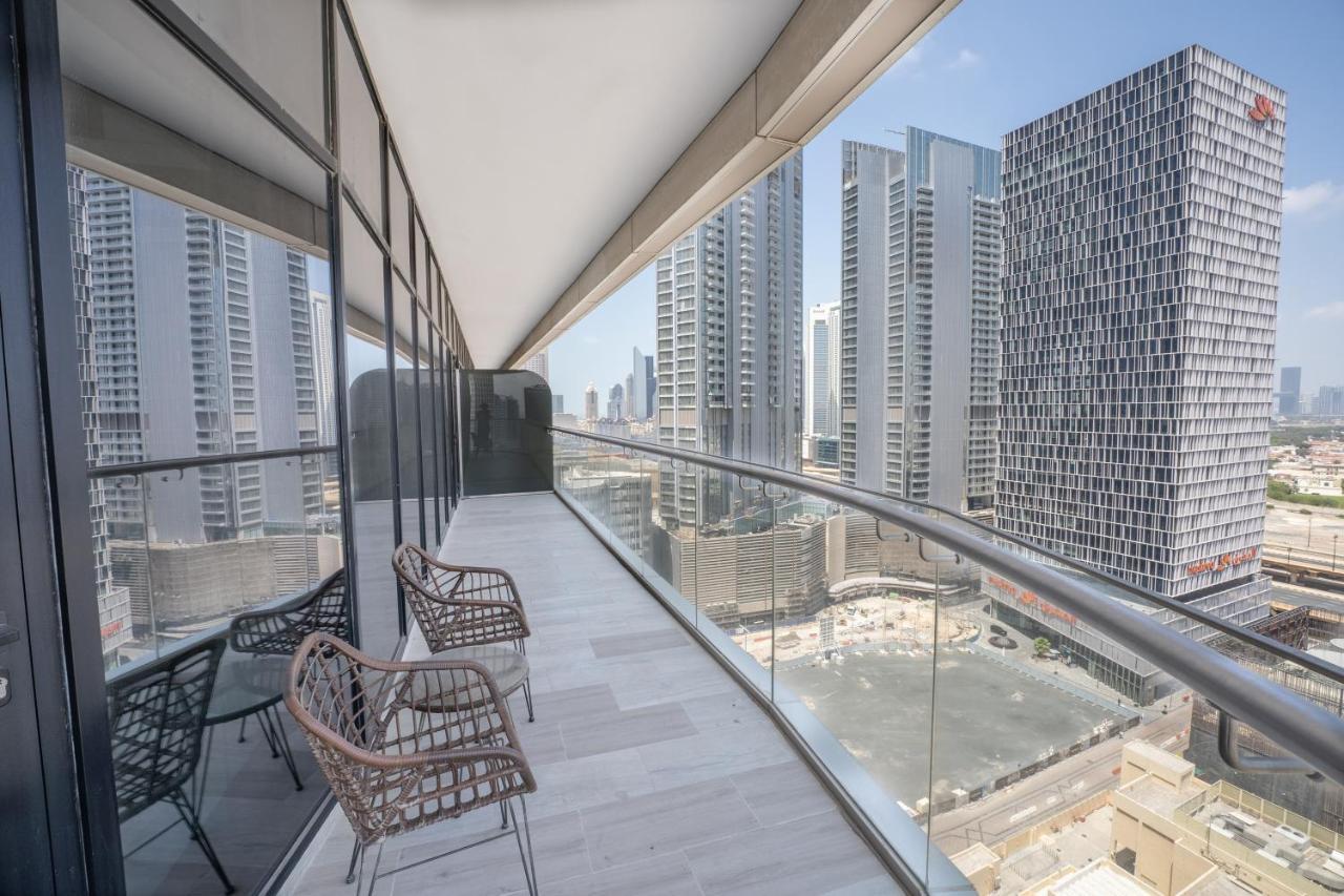 Fam Living - Rp Heights - 3 Mins Walk To Burj Khalifa & Dubai Mall Downtown Dubai Exterior photo