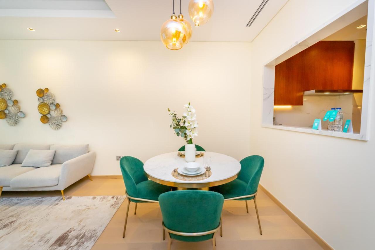Fam Living - Rp Heights - 3 Mins Walk To Burj Khalifa & Dubai Mall Downtown Dubai Exterior photo