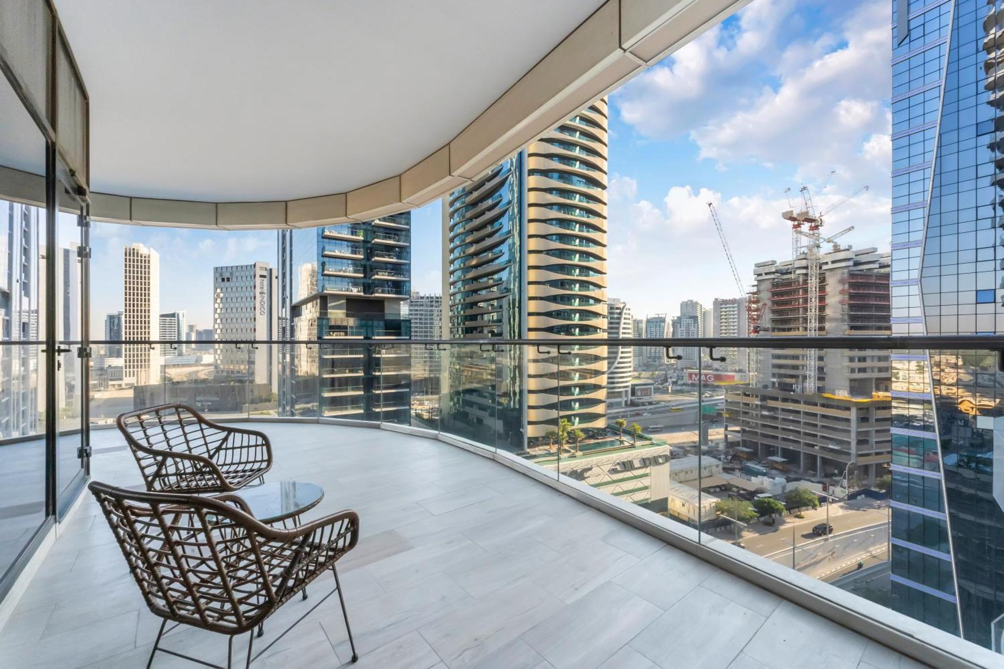 Fam Living - Rp Heights - 3 Mins Walk To Burj Khalifa & Dubai Mall Downtown Dubai Exterior photo