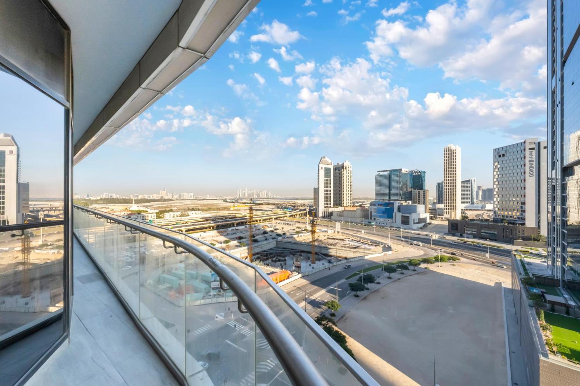 Fam Living - Rp Heights - 3 Mins Walk To Burj Khalifa & Dubai Mall Downtown Dubai Exterior photo