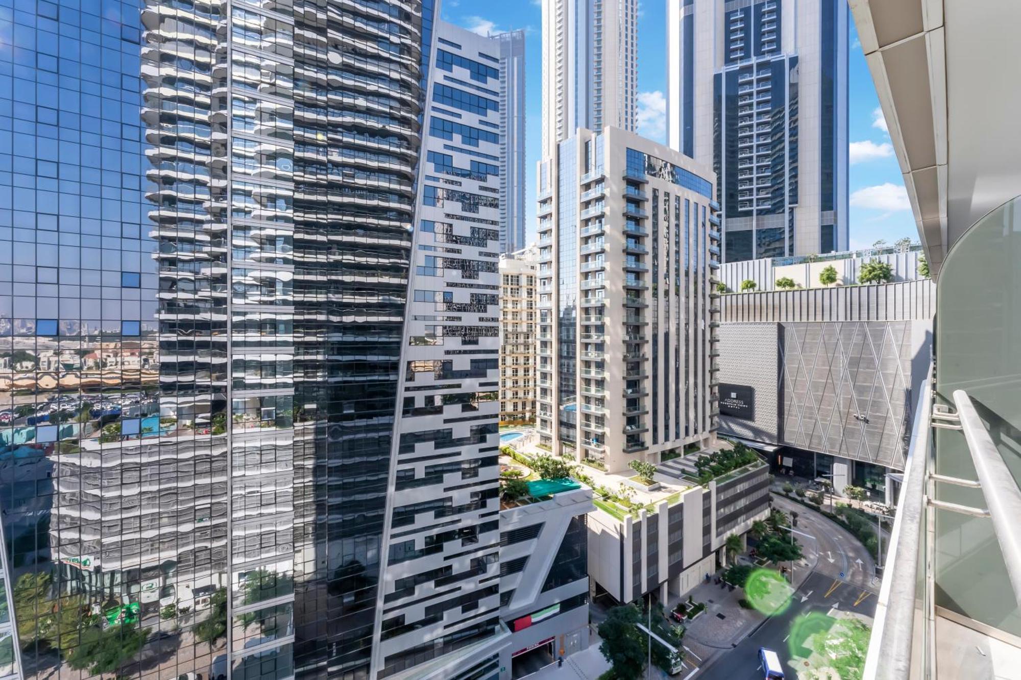 Fam Living - Rp Heights - 3 Mins Walk To Burj Khalifa & Dubai Mall Downtown Dubai Exterior photo